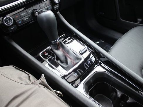 Used 2022 Jeep Compass Trailhawk w/ Sun and Sound Group image 12