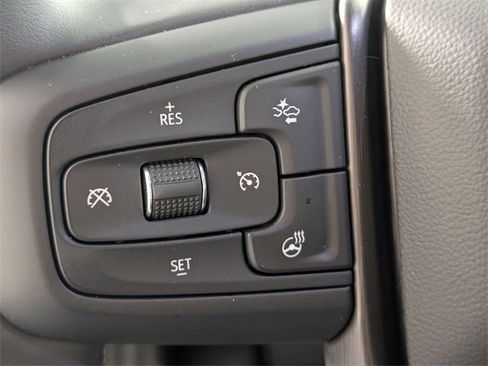 Certified 2025 GMC Sierra 2500 AT4 w/ AT4 Premium Plus Package image 17