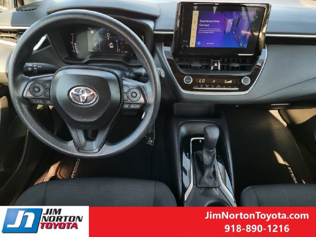Used 2026 Toyota Corolla LE FWD image 27