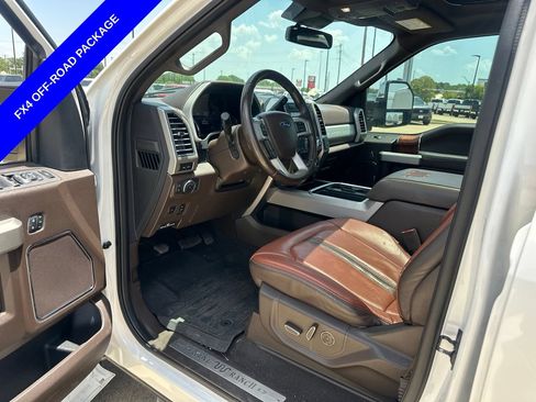 Used 2020 Ford F250 King Ranch w/ King Ranch Ultimate Package AWD/4WD image 13