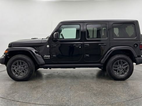 Used 2025 Jeep Wrangler Unlimited Sport AWD/4WD image 5