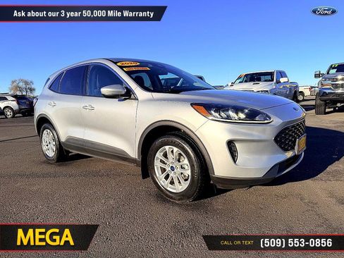 Used 2020 Ford Escape SE image 2