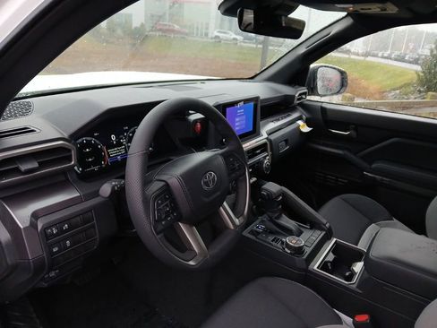 New 2025 Toyota Tacoma TRD Off-Road image 5