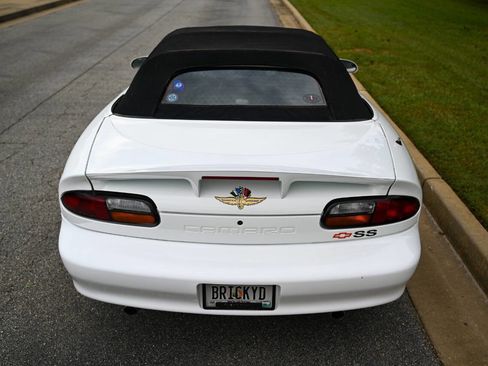 Used 2000 Chevrolet Camaro Z28 w/ SS Performance/Appearance Pkg image 59