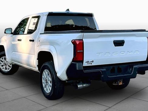 Certified 2025 Toyota Tacoma SR AWD/4WD image 12