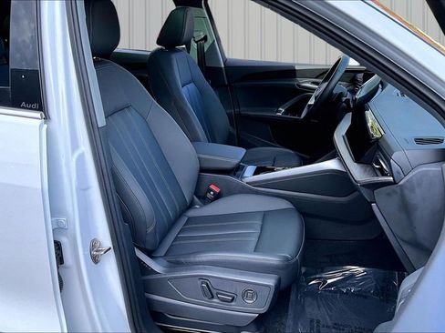 Used 2025 Audi Q5 Premium w/ Convenience Package AWD/4WD image 29