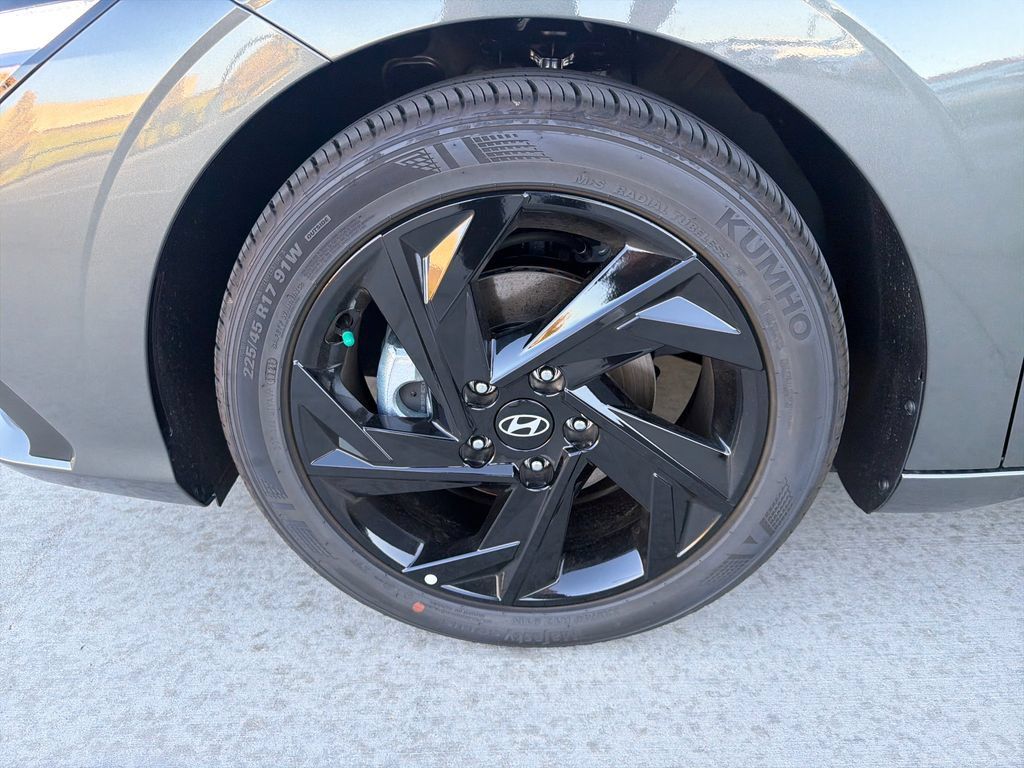 New 2026 Hyundai Elantra SEL Sport FWD image 12