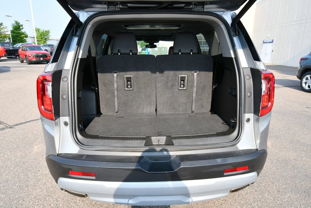 Used 2023 GMC Acadia SLT AWD/4WD image 7