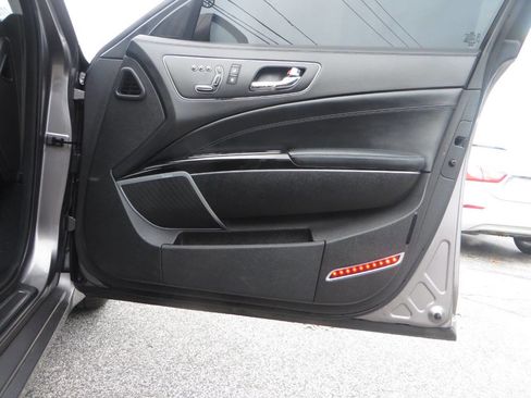 Used 2016 Kia K900 Luxury image 39