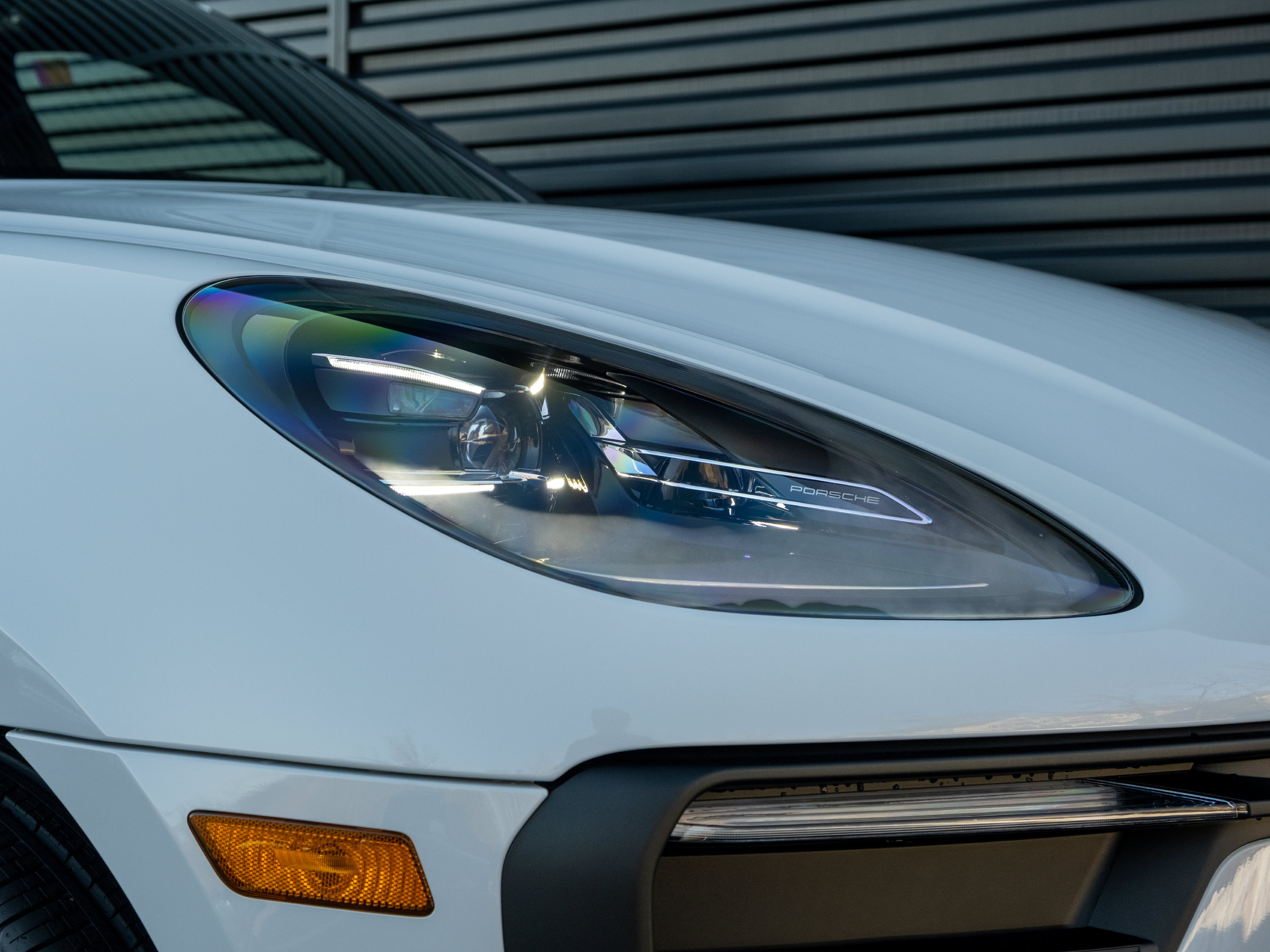 Certified 2026 Porsche Macan AWD/4WD image 22