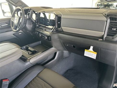 New 2026 Chevrolet Silverado 2500 ZR2 image 27