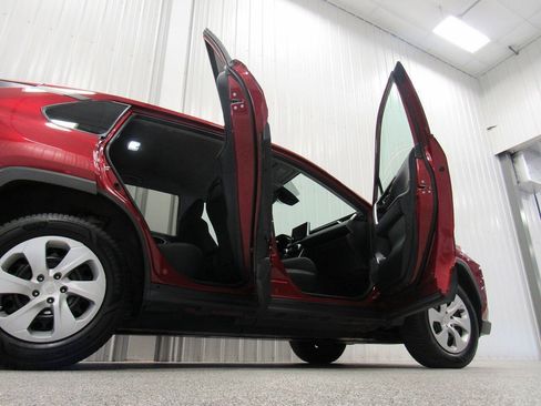 Used 2023 Toyota RAV4 LE AWD/4WD image 16