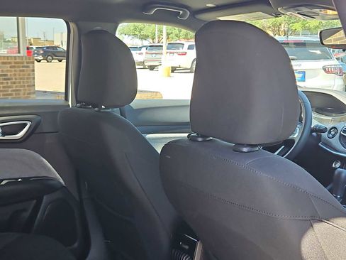 Used 2025 Jeep Compass Sport AWD/4WD image 17