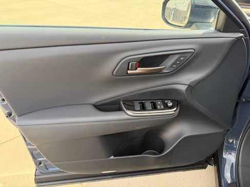 Certified 2025 Toyota Crown Signia image 8