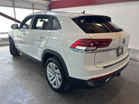 Used 2020 Volkswagen Atlas Cross Sport SE w/ Panoramic Sunroof Package AWD/4WD image 4