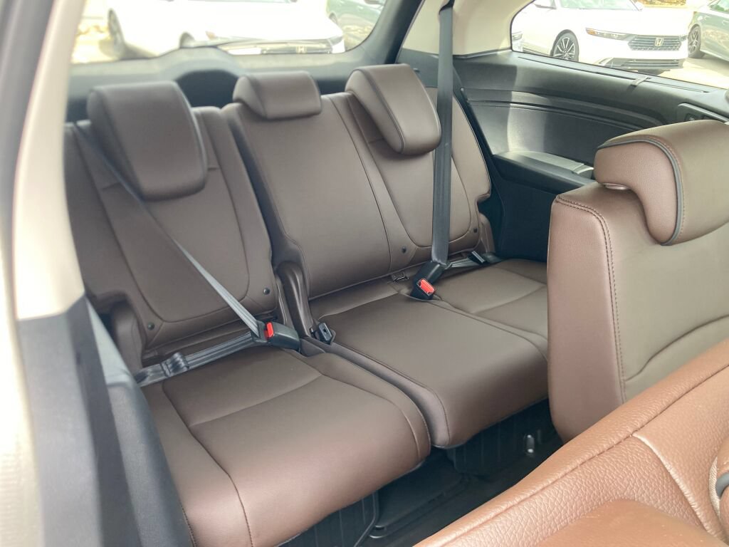 New 2026 Honda Odyssey Touring image 7