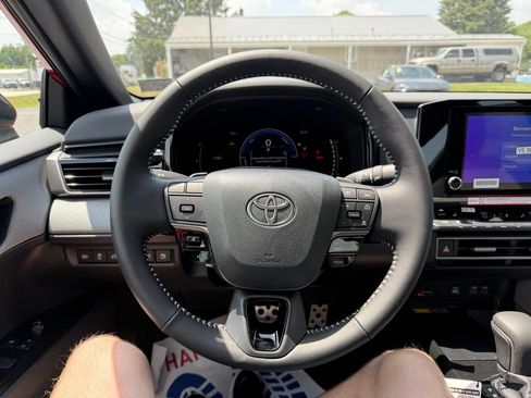 Used 2026 Toyota Camry SE w/ Convenience Package FWD image 10
