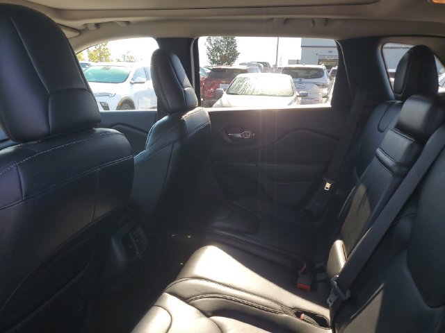Used 2017 Jeep Cherokee Limited AWD/4WD image 9