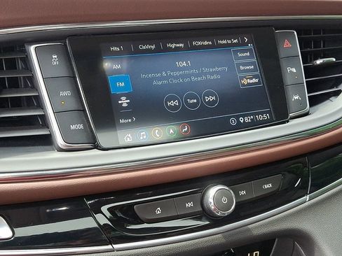 Used 2021 Buick Enclave Avenir w/ Avenir Technology Package AWD/4WD image 17