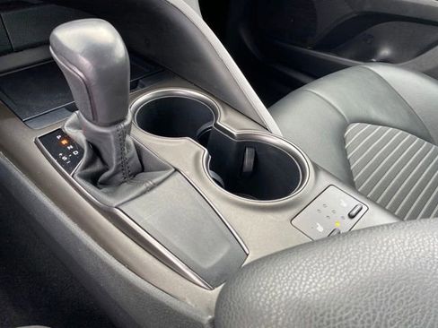 Used 2023 Toyota Camry SE image 10