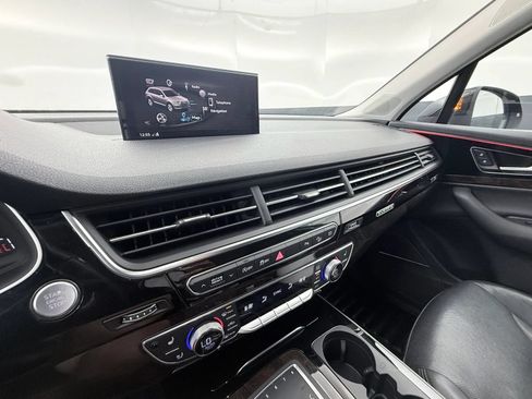 Used 2018 Audi Q7 3.0T Prestige w/ Prestige Package AWD/4WD image 35