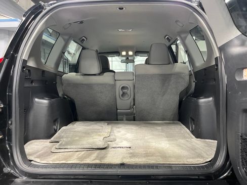 Used 2012 Toyota RAV4 4WD w/ Value Pkg image 31
