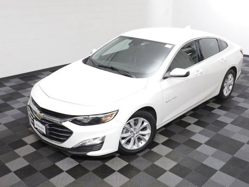 Used 2023 Chevrolet Malibu LT FWD image 2