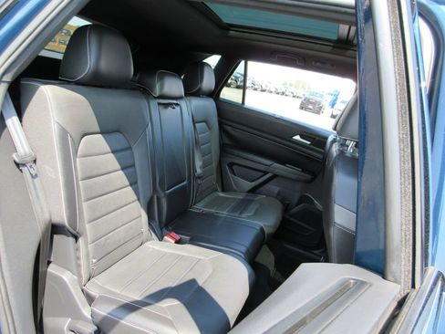 Used 2020 Volkswagen Atlas Cross Sport SEL Premium AWD/4WD image 24