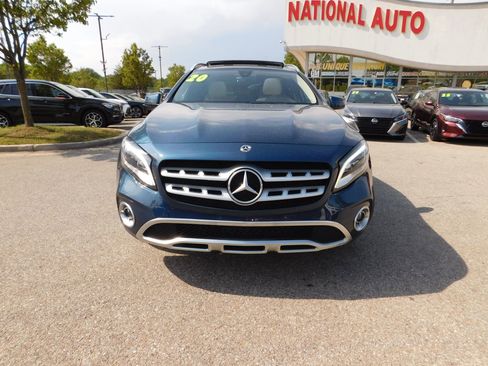 Used 2020 Mercedes-Benz GLA 250 4MATIC w/ Premium Package image 3