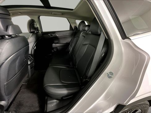 Used 2025 Kia Sportage EX w/ Premium Package FWD image 22