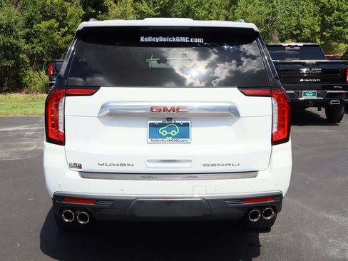 Certified 2022 GMC Yukon XL Denali AWD/4WD image 8