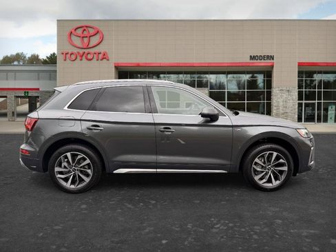 Used 2023 Audi Q5 2.0T Premium Plus w/ Premium Plus Package AWD/4WD image 4