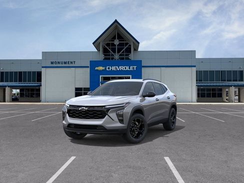 New 2026 Chevrolet Trax LT w/ Sunroof Package FWD image 8