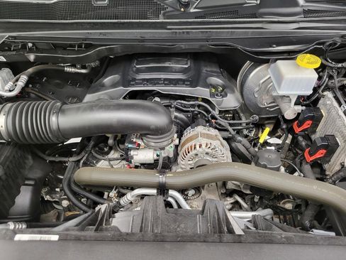Used 2022 RAM 1500 Laramie AWD/4WD image 8