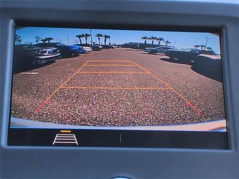 Used 2020 Chevrolet Equinox LT image 29