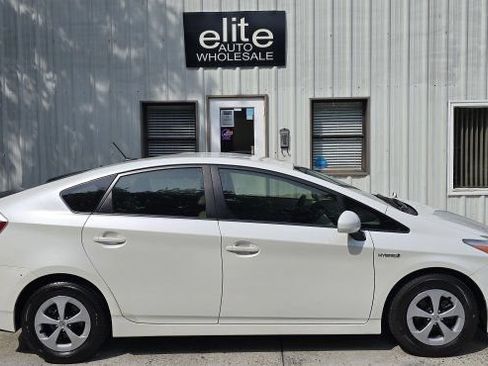 Used 2012 Toyota Prius Three FWD image 6