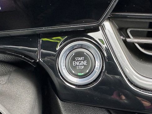 Certified 2024 Chevrolet Trax RS image 29