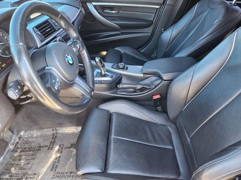 Used 2018 BMW 330e image 8