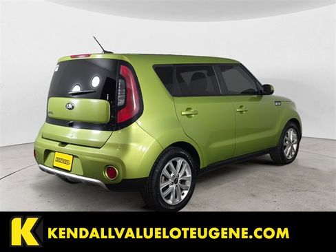 Used 2018 Kia Soul + image 5
