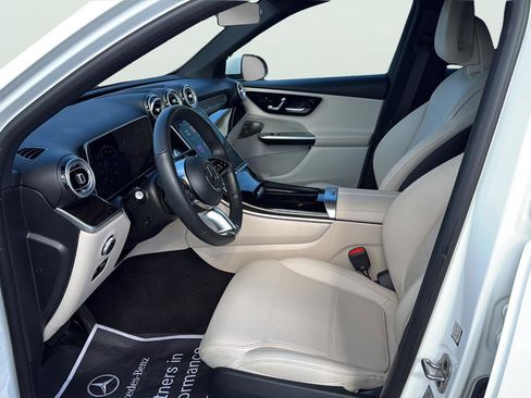 Certified 2026 Mercedes-Benz GLC 300 4MATIC image 18