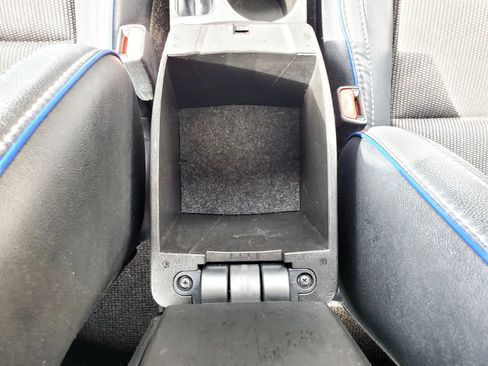 Used 2017 Toyota Corolla SE FWD image 30