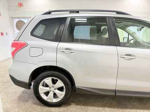 Used 2015 Subaru Forester 2.5i Premium image 9