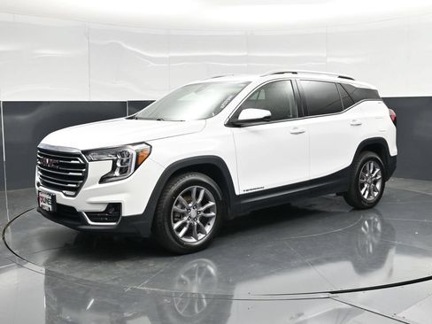 Used 2023 GMC Terrain SLT AWD/4WD image 5