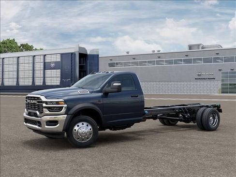 New 2026 RAM 5500 Tradesman AWD/4WD image 2
