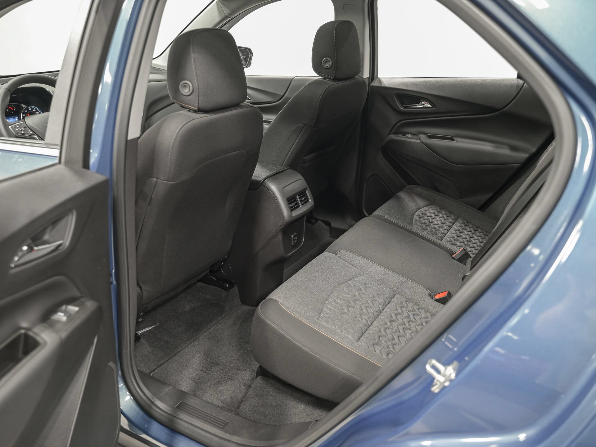 Used 2024 Chevrolet Equinox LT AWD/4WD image 27