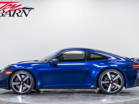 Used 2025 Porsche 911 Carrera S RWD image 2
