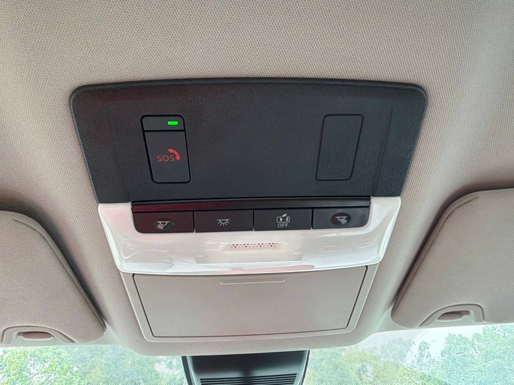 Used 2025 Nissan Altima 2.5 SV FWD image 34
