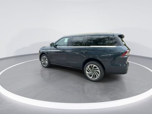 New 2026 Lincoln Navigator Reserve AWD/4WD image 6