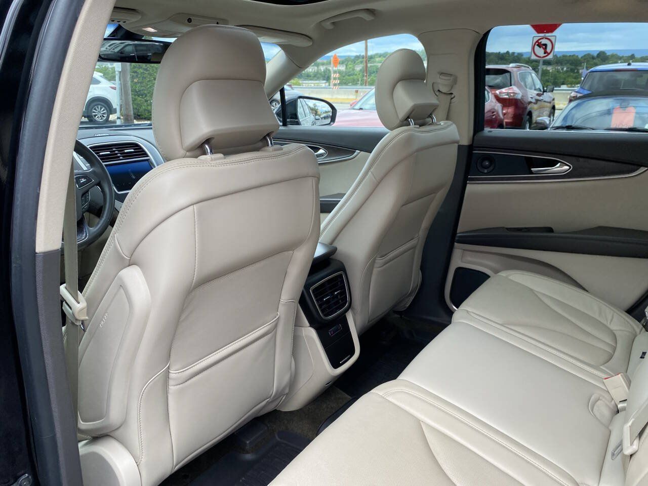 Used 2016 Lincoln MKX Reserve w/ Climate Package AWD/4WD image 14