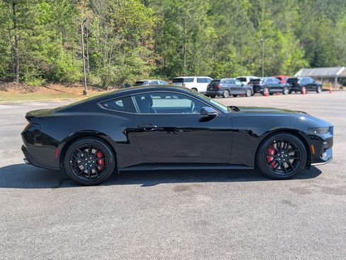 Used 2025 Ford Mustang GT Premium image 10